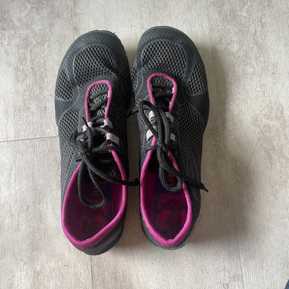Merrell Pace Glove 2  Running Cross Training Vibram Black and Magenta Sneakers